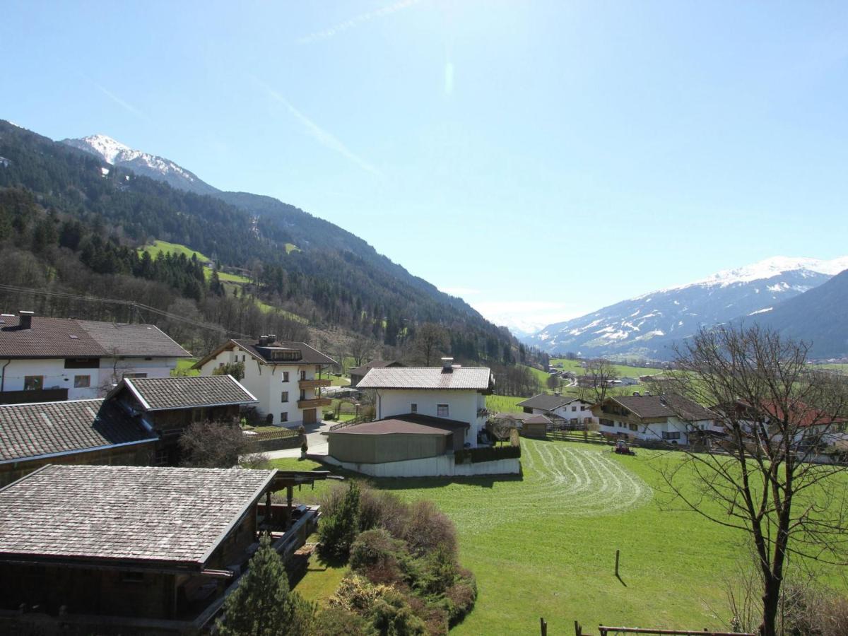 Apartment In Hart Im Zillertal With Garden Balcony Parking Fügen Extérieur photo